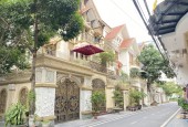 Bán gấp Biệt thự cầu giấy, ô tô vào nhà, 160m, 40 tỷ, có thang máy, chủ nhà bán kín